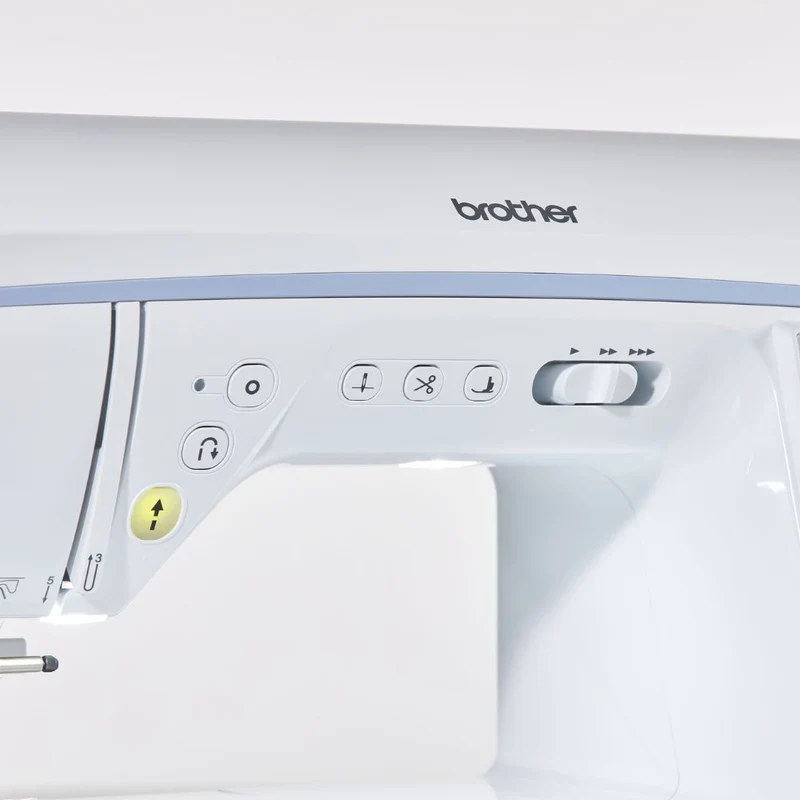 Brother Innov-is 2700 mit Stickmodul