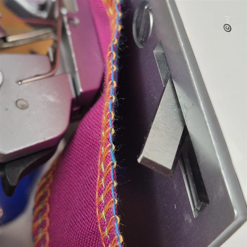Carina Overlock 1300 – saubere Kanten & elastische Nähte
