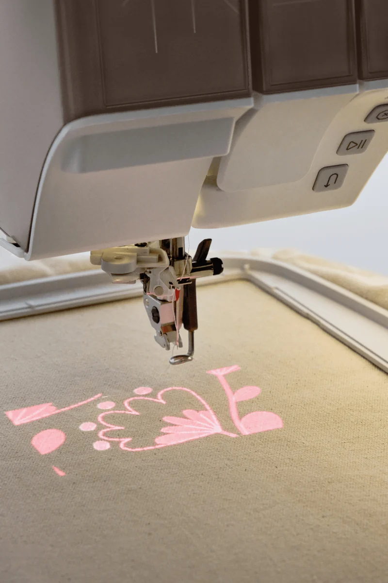 PFAFF creative icon 3 Näh- und Stickmaschine