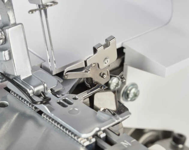 BERNETTE von BERNINA - 44DE Funlock - Overlock
