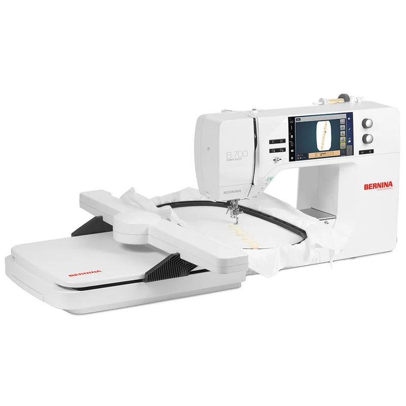Bernina B 700 Pro mit SDT Stickmodul