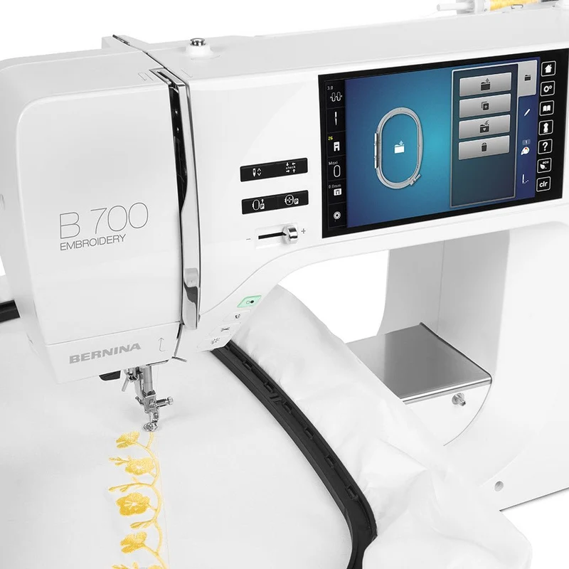 Bernina B 700 Pro mit SDT Stickmodul