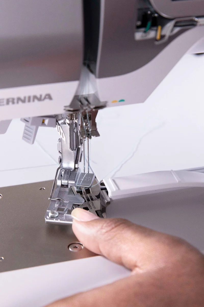 BERNINA L 860 Overlock