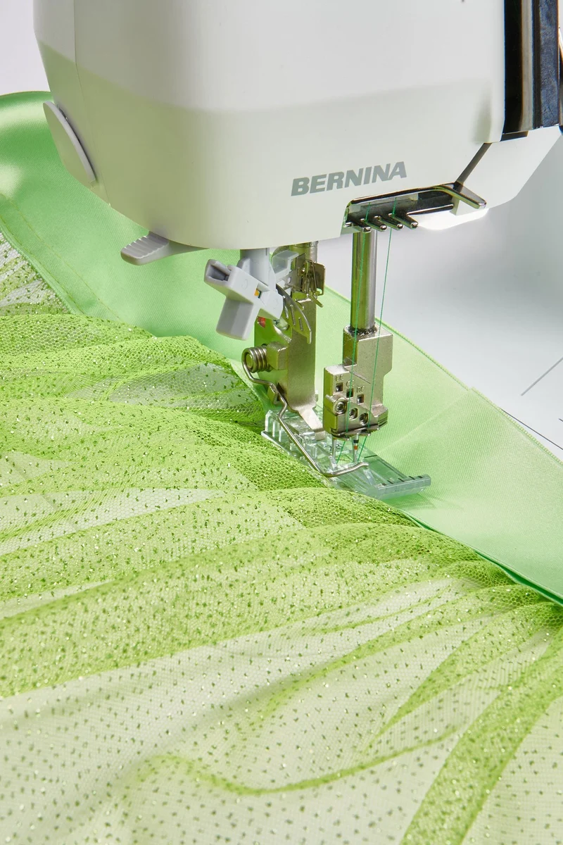 BERNINA L 620 Coverstitch