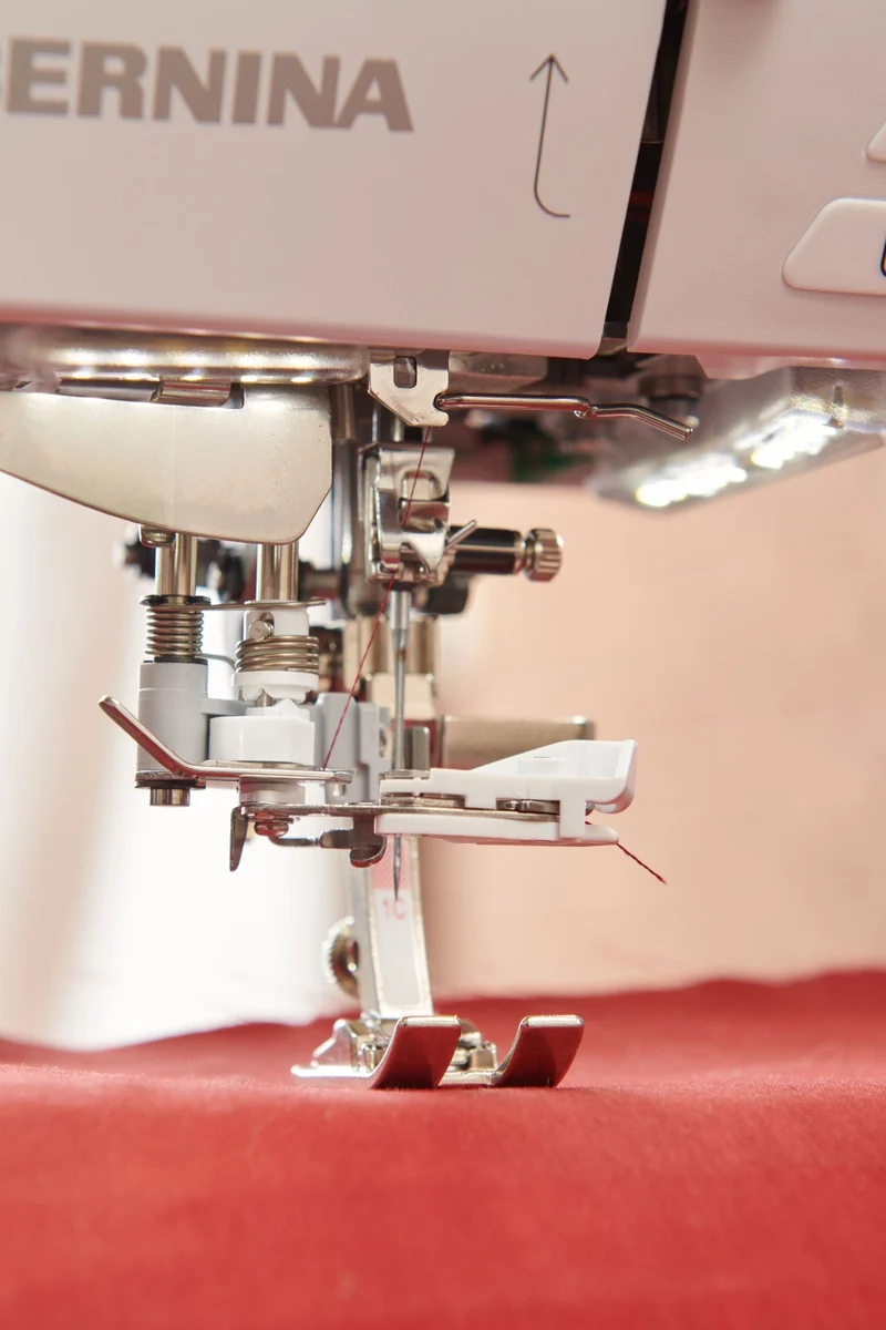 BERNINA 790 ULTRA mit Stickmodul L (SDT)