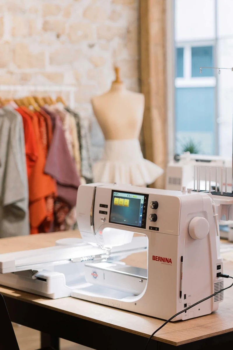 Bernina B 700 PRO