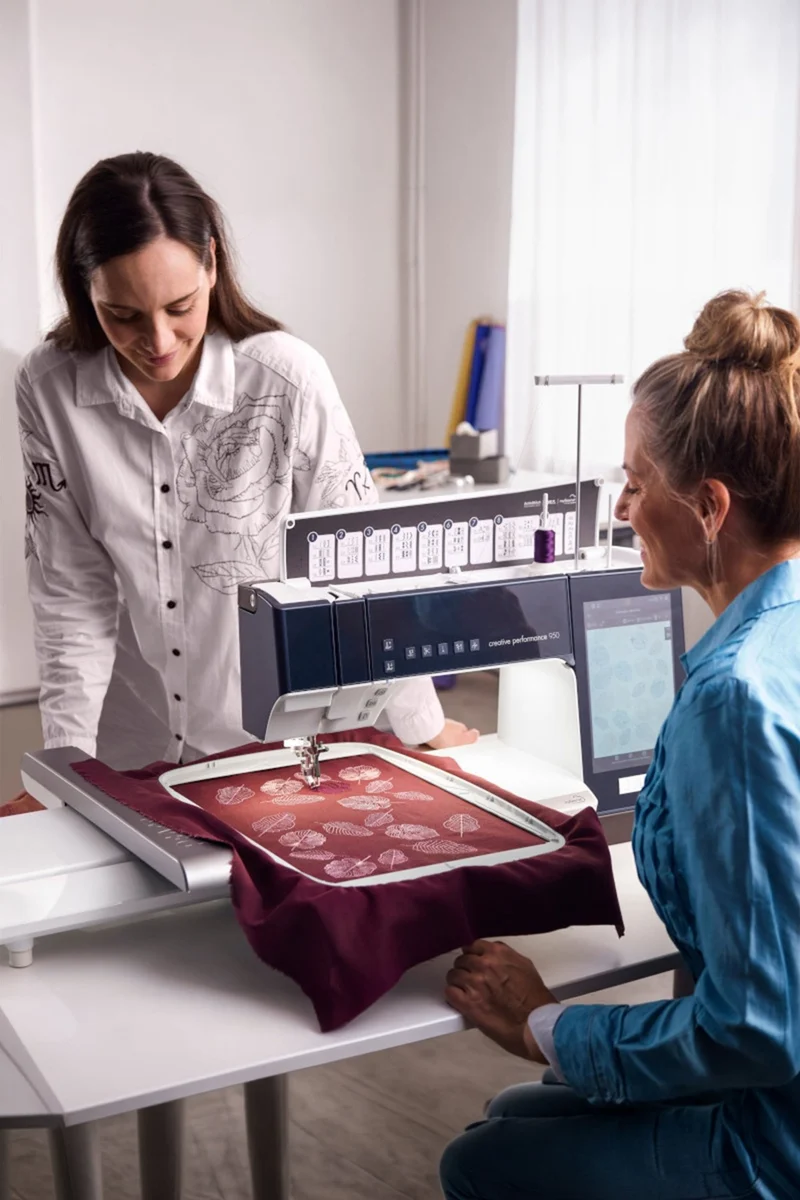 PFAFF creative performance 950 Näh- und Stickmaschine