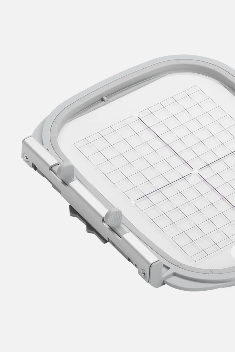 BERNINA Mittlerer Stickrahmen – 100 × 130 mm