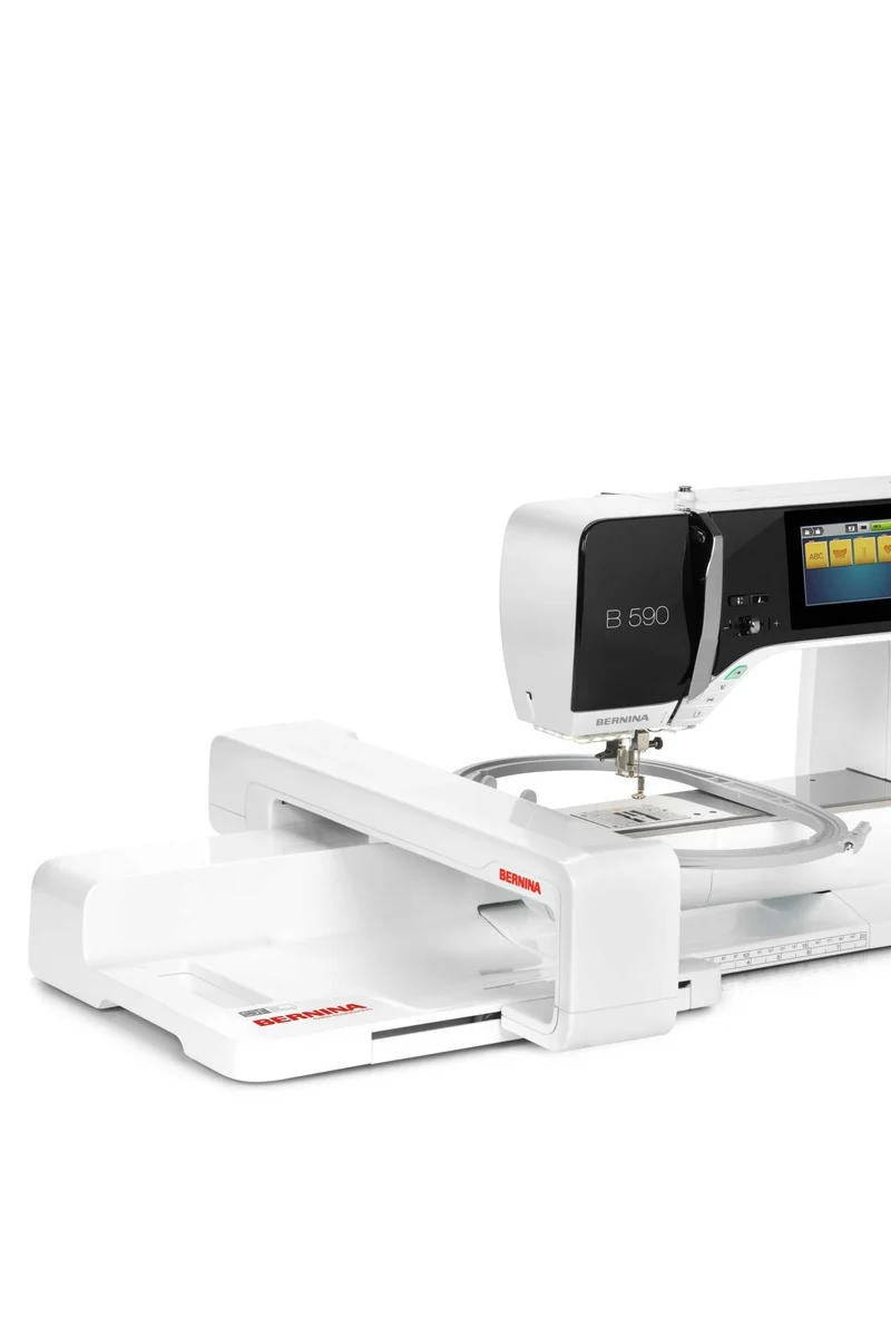 Bernina B590 mit Stickmodul M (SDT)