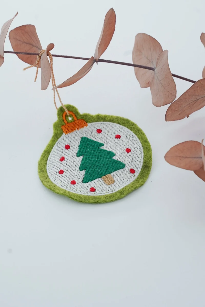 Stickdatei Weihnachtskugel