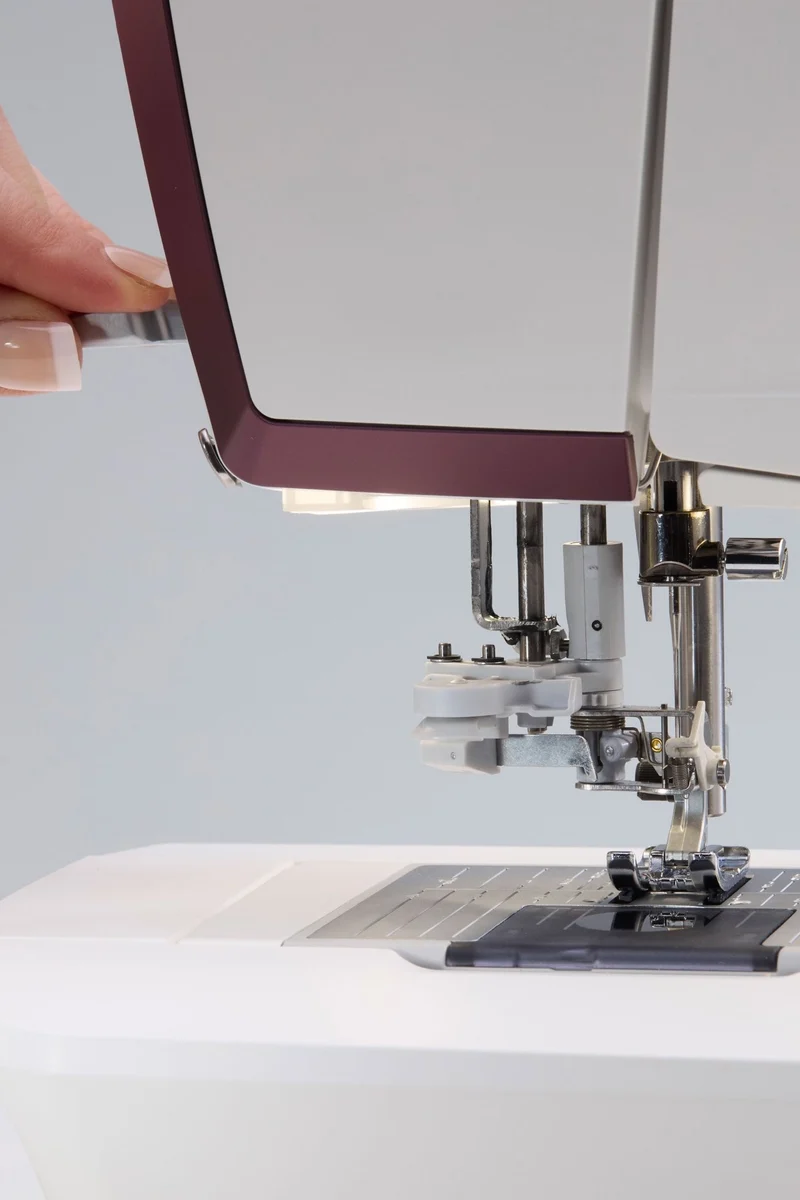 Husqvarna VIKING Designer Topaz 65 Näh- & Stickmaschine