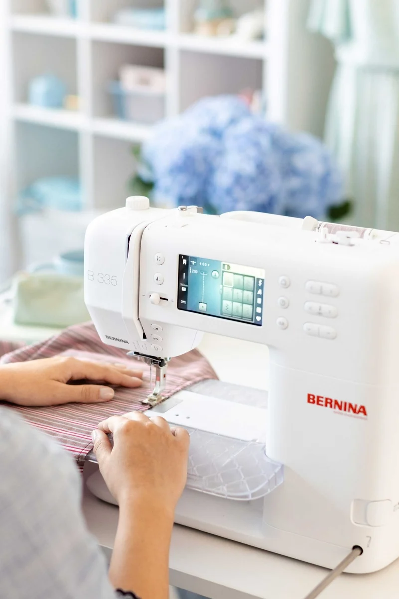 BERNINA 335 (2. Generation) Nähmaschine