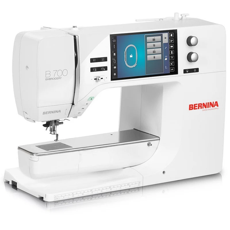Bernina B 700 mit SDT-Stickmodul inkl. Bernina XL-Trolley Set
