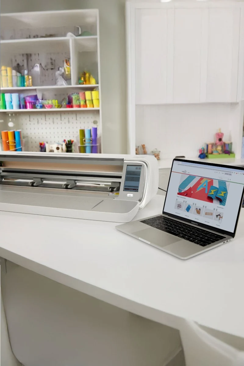 SINGER® MOMENTO™ Plotter 24" / – 60 × 60 cm