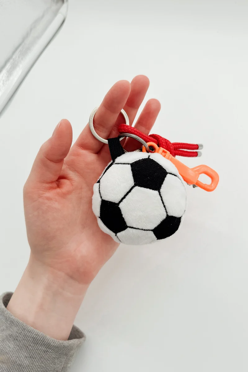 ITH Stickdatei Fußball (3 Größen inkl.)