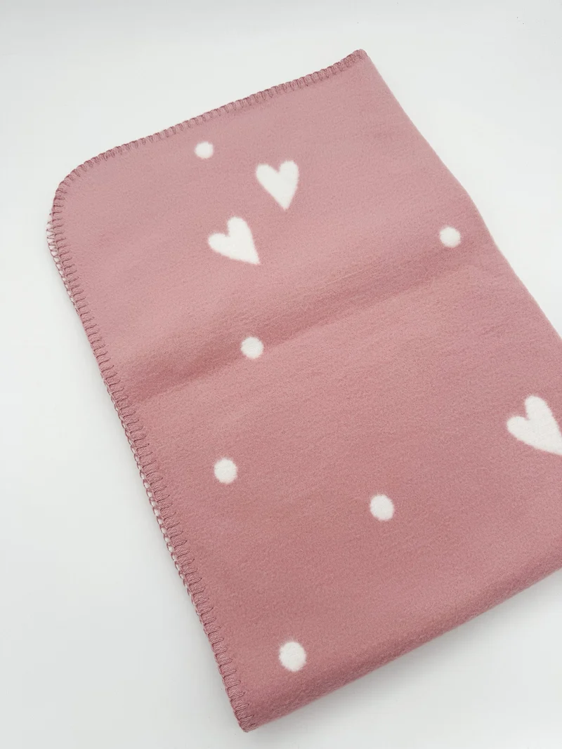 Babydecke Love - 100% Bio-Baumwolle – 70 × 100 cm
