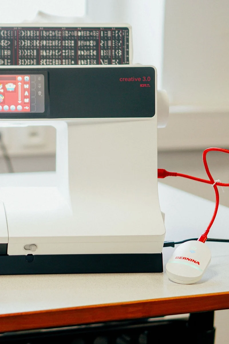 BERNINA V9 WiFi-Gerät