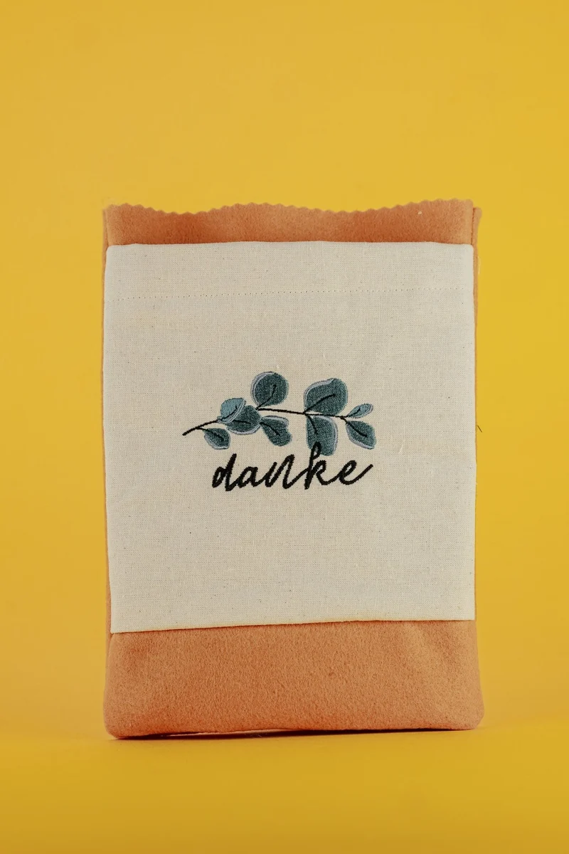 Stickdatei Danke mit Eukalyptuszweig