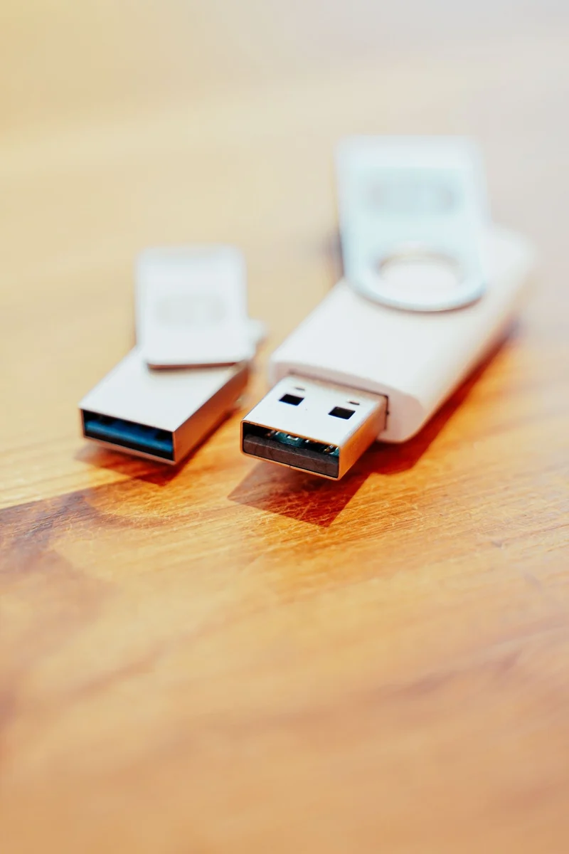 USB Stick für Stickmaschine mit 50€ Stickdateien