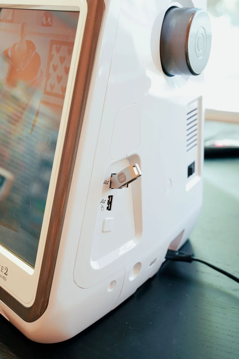 USB Stick für Stickmaschine mit 50€ Stickdateien