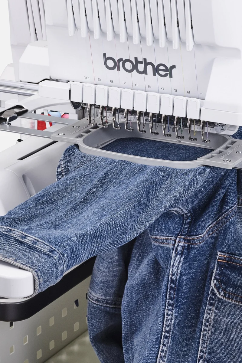 Brother PR1060W 10-Nadel-Stickmaschine