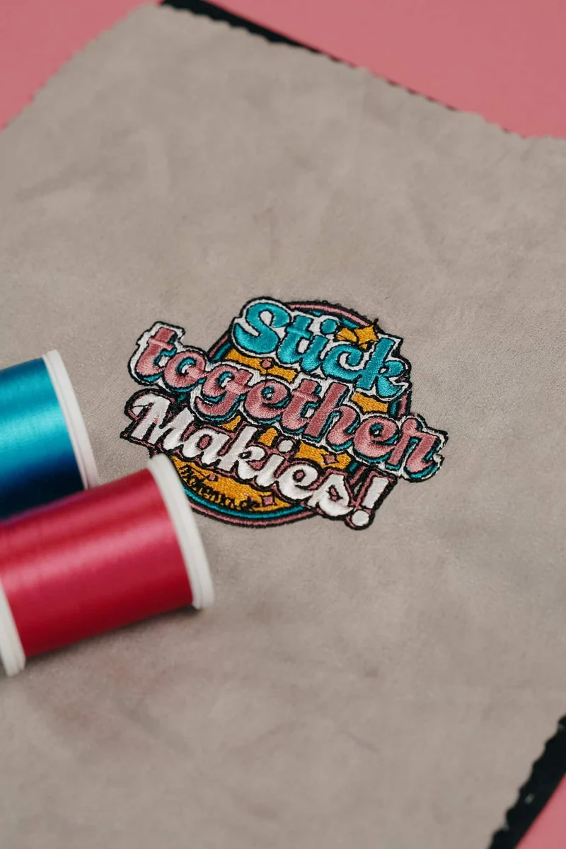 Stickdatei Stick together Makies