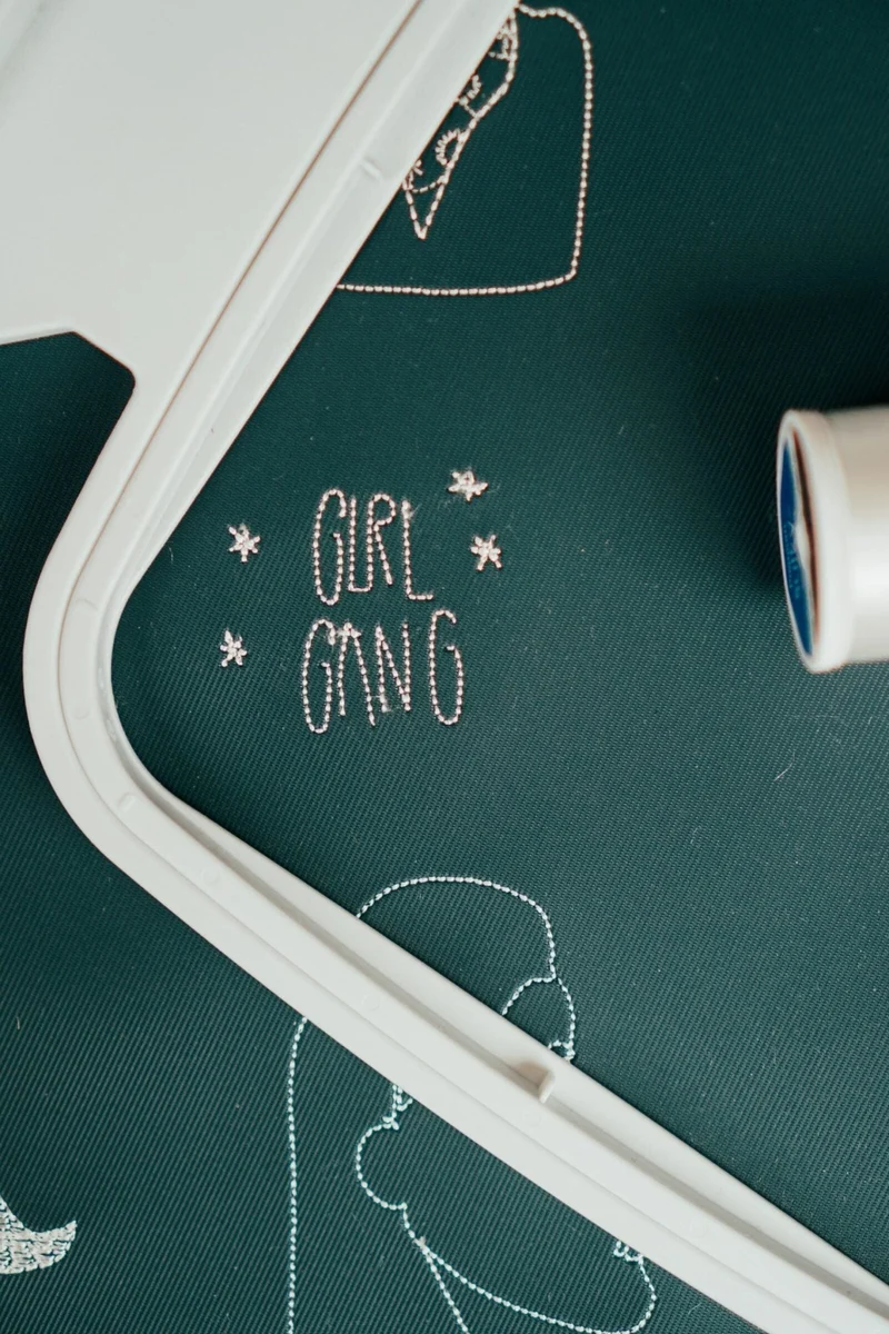 6 Stickdateien: Girl Gang (Scribble)