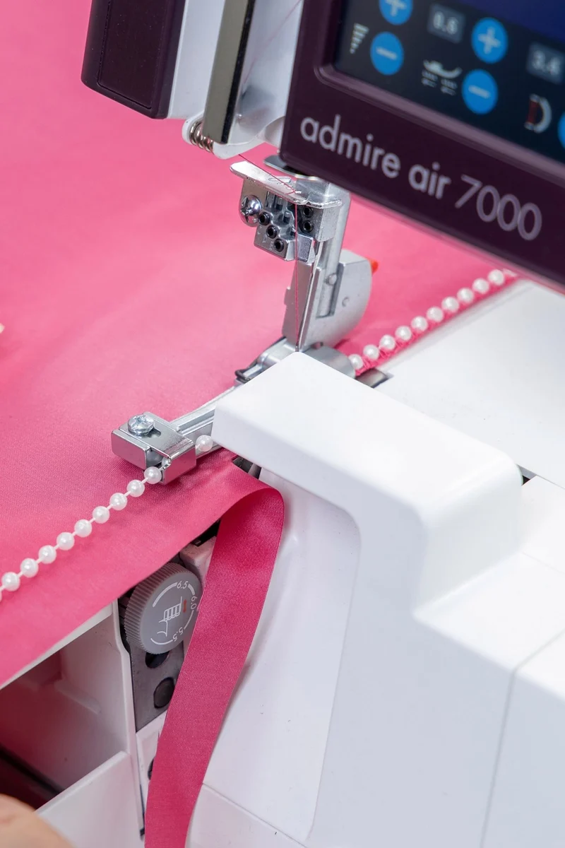 PFAFF admire air 7000 Overlock & Coverlock