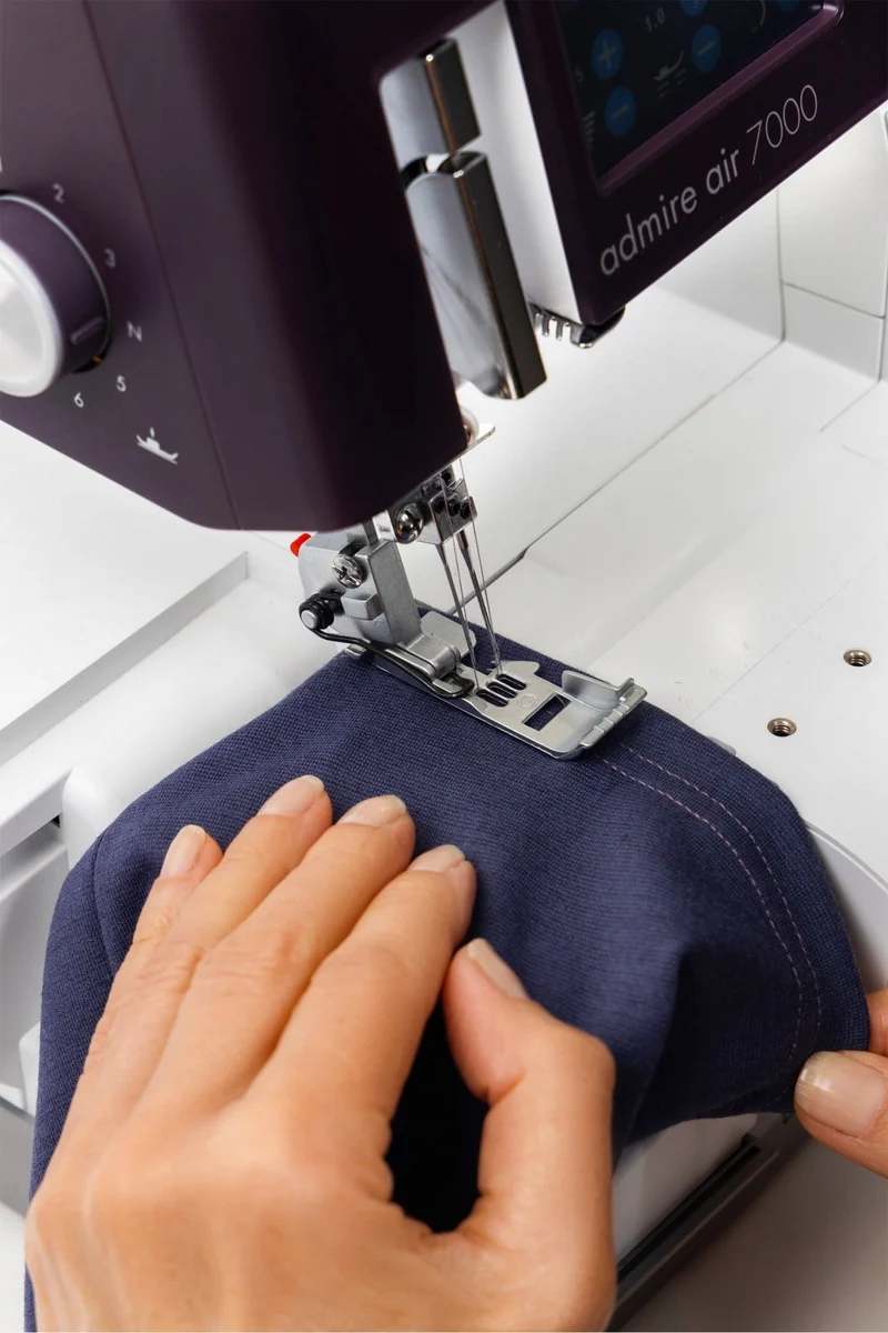 PFAFF admire air 7000 Overlock & Coverlock