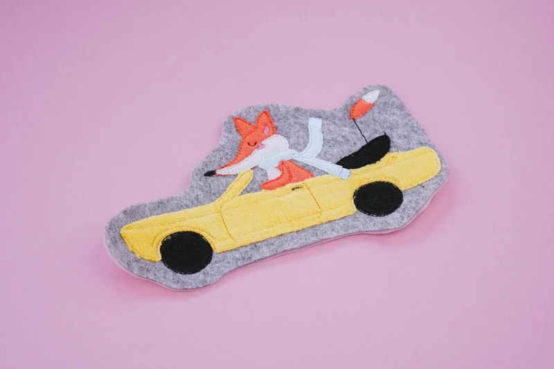 Stickdatei Fuchs mit Auto