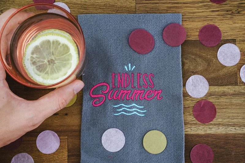 Stickdatei »Endless Summer« – 81,5 × 86,2 mm