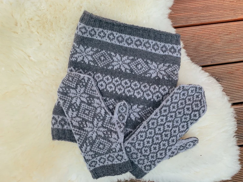 Strickanleitung Fäustlinge und Loop TRÄUMCHEN (PDF)