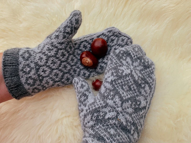 Strickanleitung Fäustlinge und Loop TRÄUMCHEN (PDF)