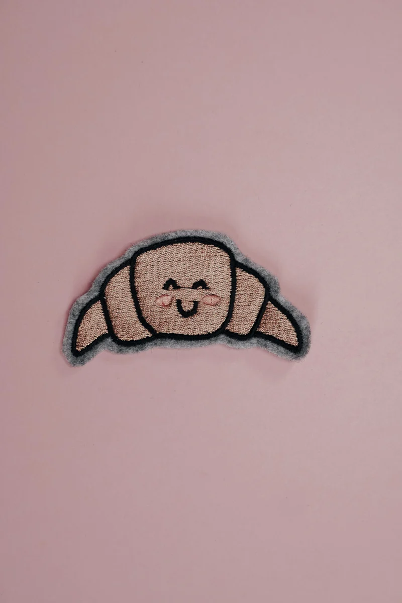Stickdatei Croissant – 53,2 × 79,8 mm