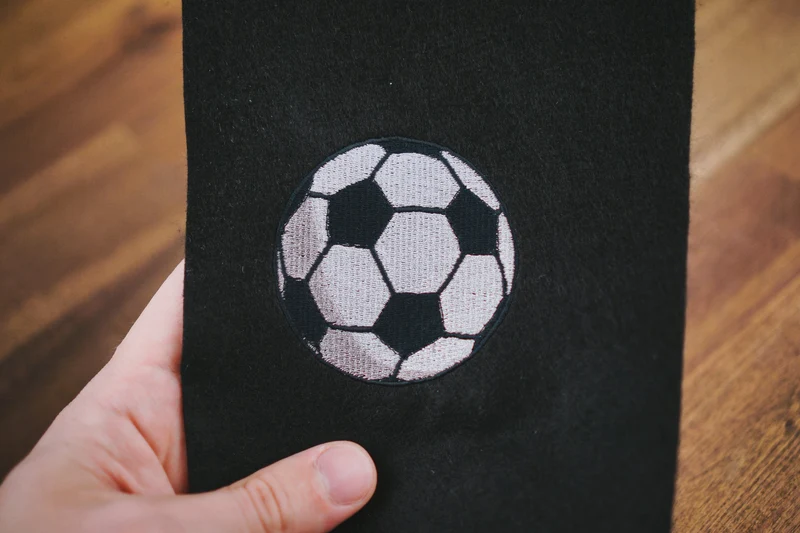 Stickdatei Fußball – 70,1 × 70,2 mm