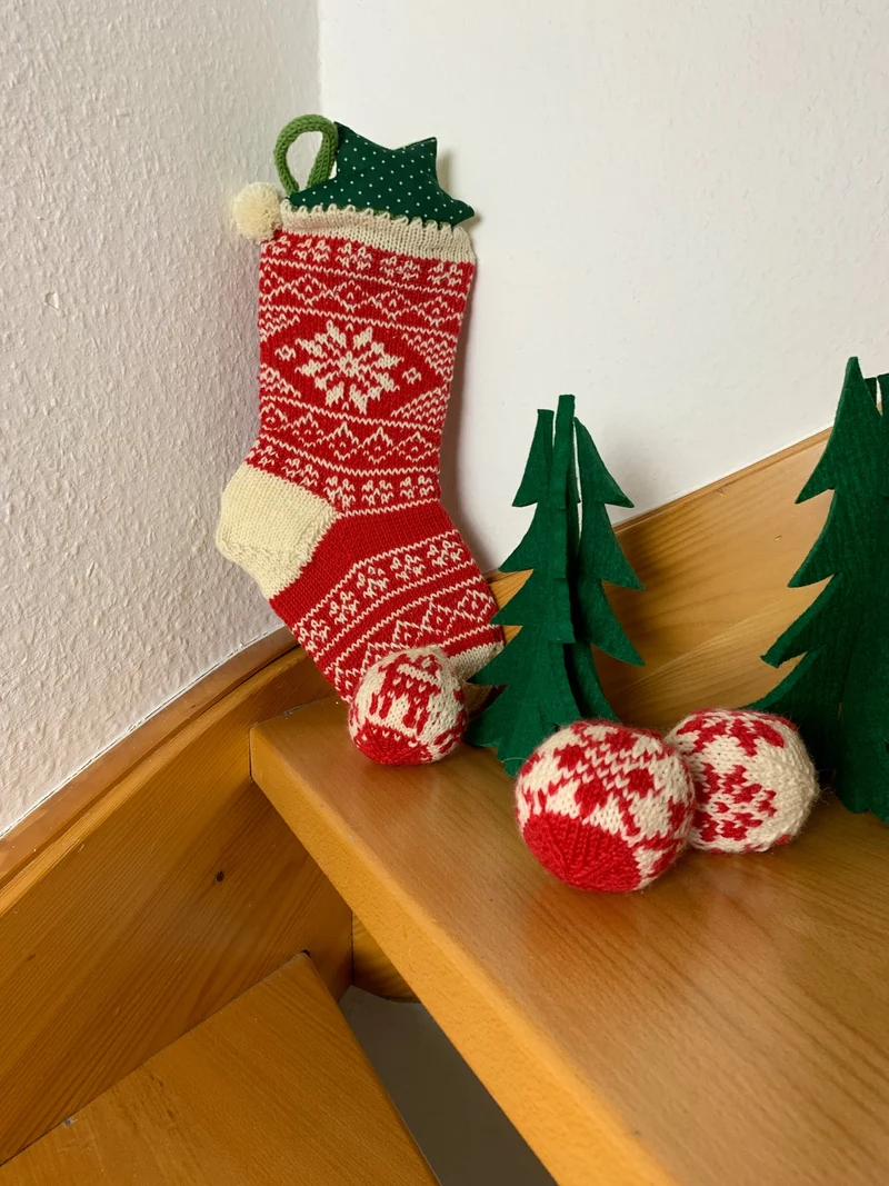 Strickanleitung JOULUSUKKA (PDF)