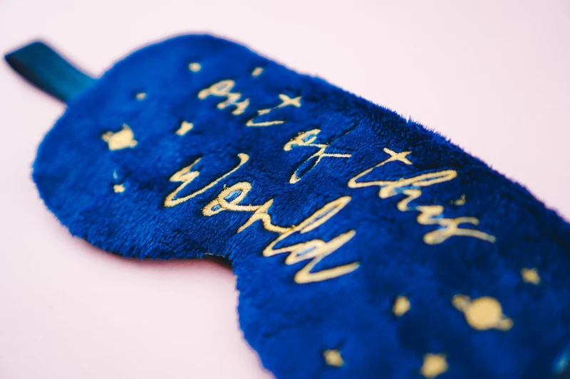 ITH Stickdatei Schlafmaske »Out of this World«