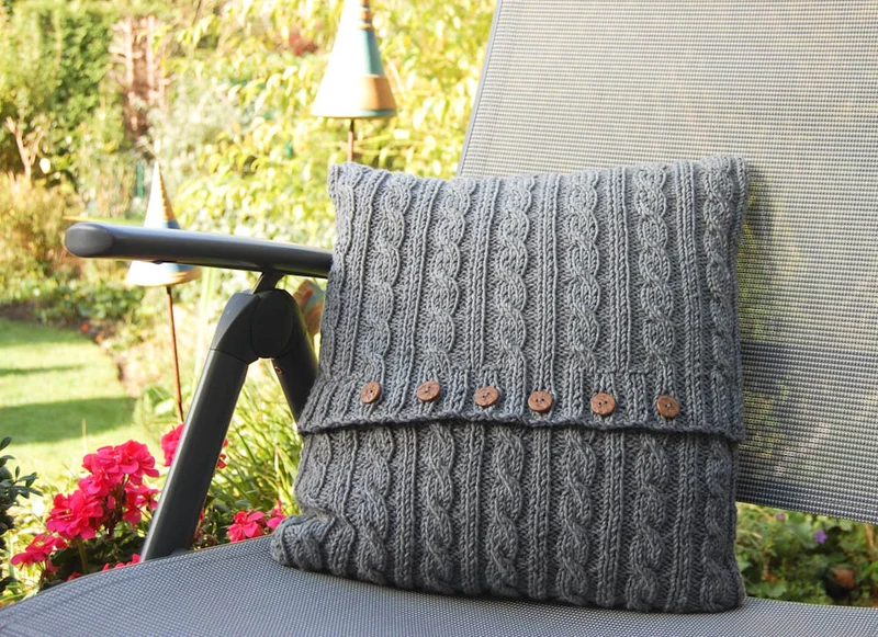 Strickanleitung Kissen stricken mit Zopfmuster (PDF)