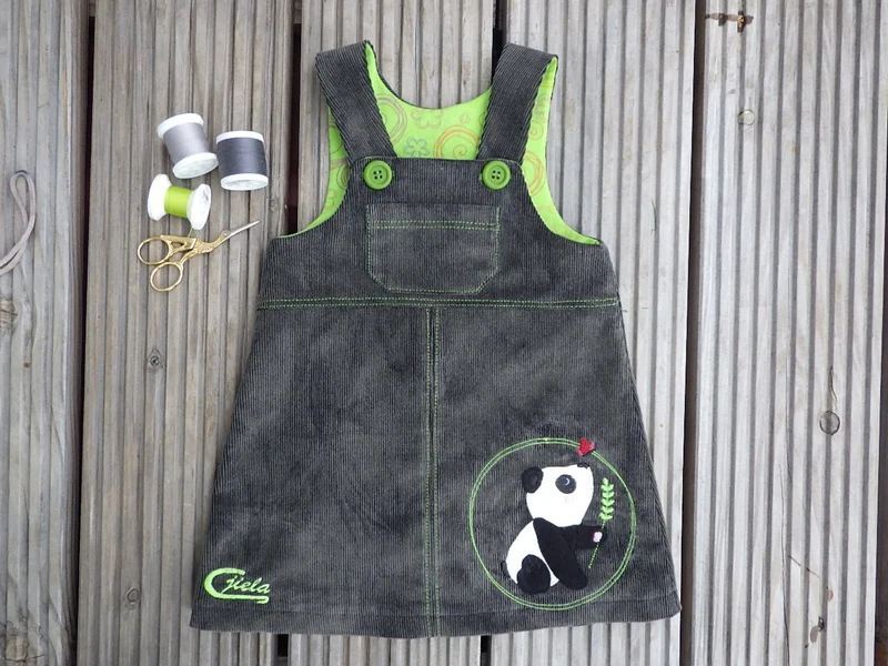 Stickdatei PANDA Pit mit Schmetterling