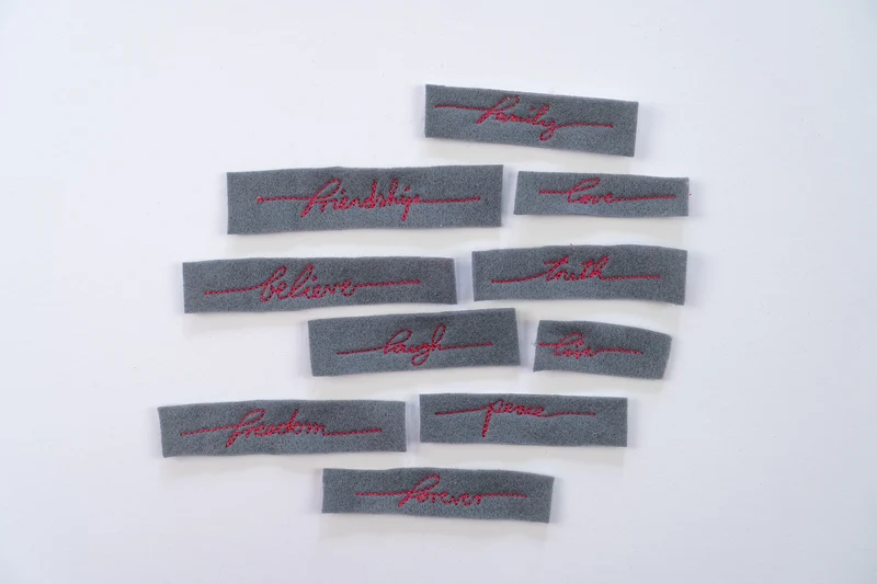Stickdatei 10x »TINY HANDLETTERING«