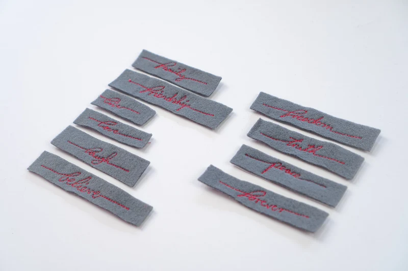 Stickdatei 10x »TINY HANDLETTERING«