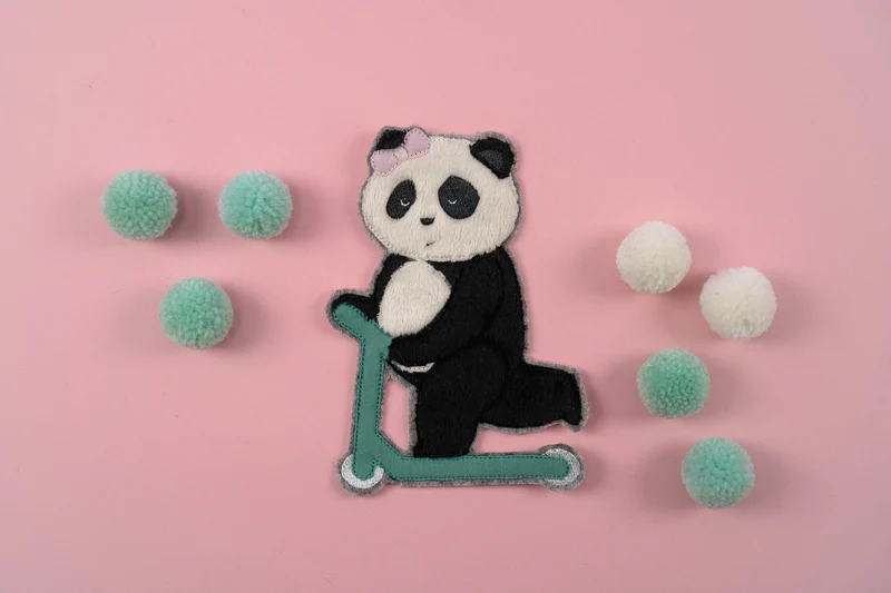 Stickdatei PANDA »Paula« auf Scooter