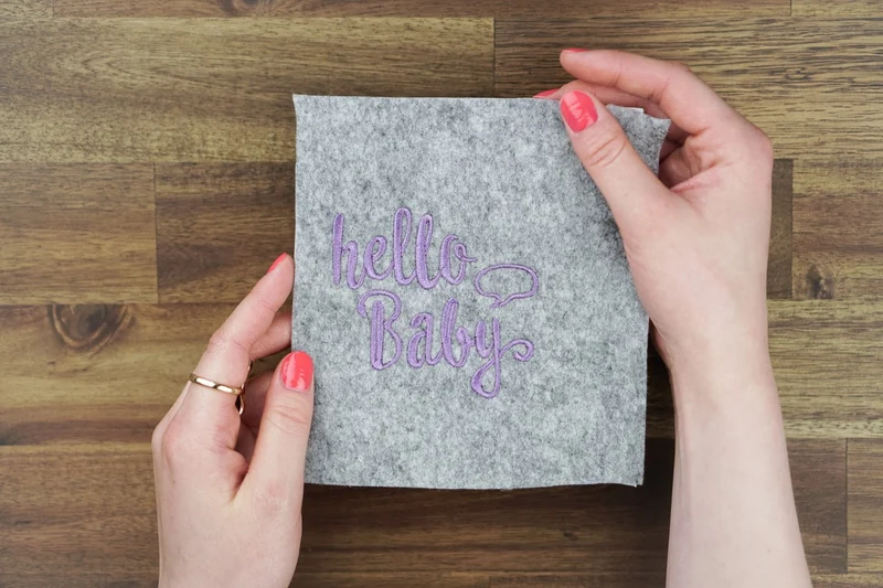 Stickdatei Hello Baby – 87,8 × 81,3 mm