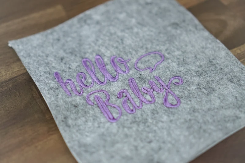 Stickdatei Hello Baby – 87,8 × 81,3 mm