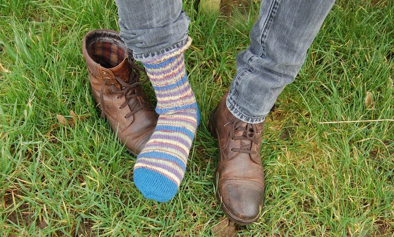 Strickanleitung: Socken stricken (PDF)