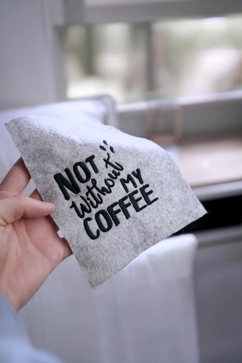 Stickdatei Schriftzug "Not without my coffee" – 92 × 91,1 mm