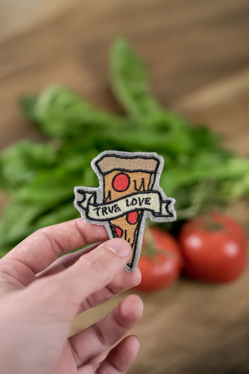 Stickdatei Pizza "True Love" – 64,7 × 74,9 mm