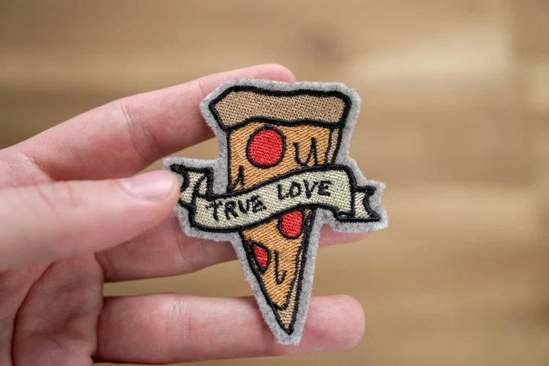 Stickdatei Pizza "True Love" – 64,7 × 74,9 mm