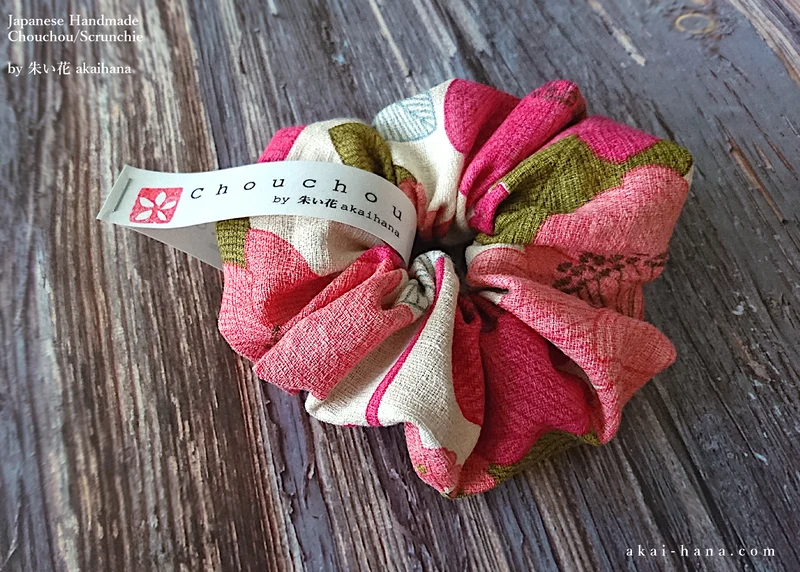 Japanese Handmade Scrunchies, Retro Floral ⦿scjf0018