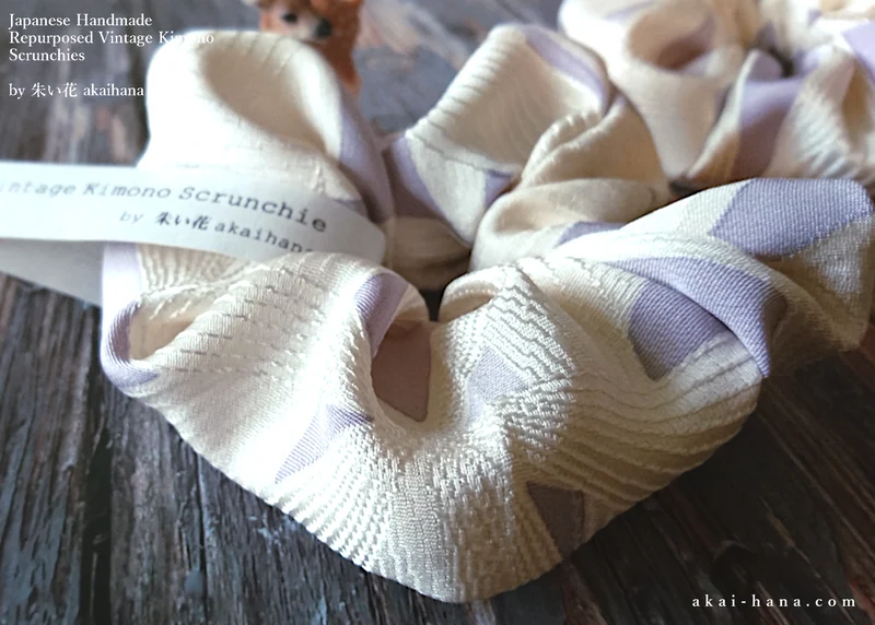 Vintage Kimono Scrunchies, Lilac x Cream, Japanese Handmade ⦿scvk0014